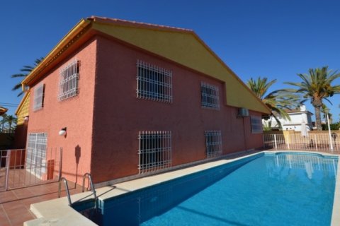 Huvila myytävänä Cabo Roig, Alicante, Espanja, 5 makuuhuonetta, 220 m2 No. 19170 - kuva 1