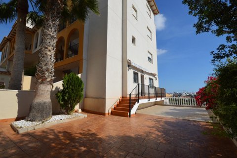 Kaupunkipientalo myytävänä Campoamor, Alicante, Espanja, 2 makuuhuonetta, 141 m2 No. 19279 - kuva 3