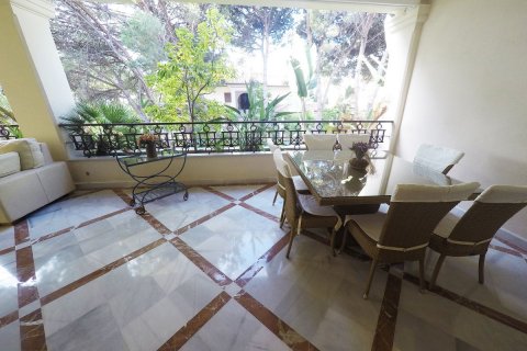 Huoneisto myytävänä Marbella, Malaga, Espanja, 3 makuuhuonetta, 250 m2 No. 20856 - kuva 1