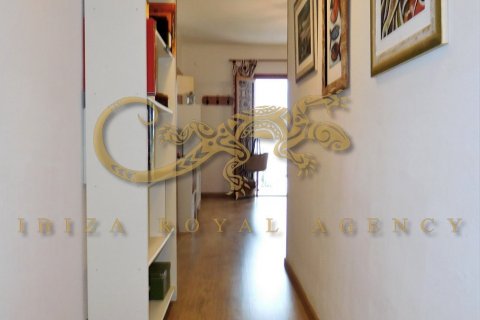 Huoneisto myytävänä San Antonio De Portmany, Ibiza, Espanja, 3 makuuhuonetta, 112 m2 No. 30834 - kuva 11
