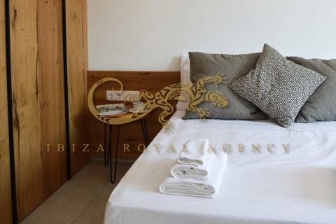 Huoneisto myytävänä Sant Josep de sa Talaia, Ibiza, Espanja, 12 makuuhuonetta, 625 m2 No. 30796 - kuva 6