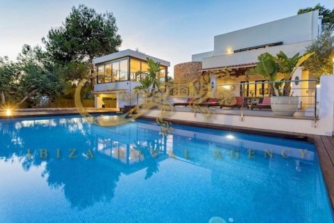 Huvila myytävänä Santa Eulalia Del Rio, Ibiza, Espanja, 11 makuuhuonetta, 710 m2 No. 30811 - kuva 2