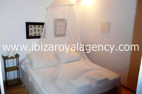 Huvila vuokrattavana Sant Miquel de Balansat, Ibiza, Espanja, 3 makuuhuonetta, 250 m2 No. 30889 - kuva 22