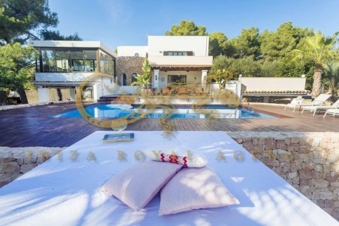 Huvila myytävänä Santa Eulalia Del Rio, Ibiza, Espanja, 11 makuuhuonetta, 710 m2 No. 30811 - kuva 1