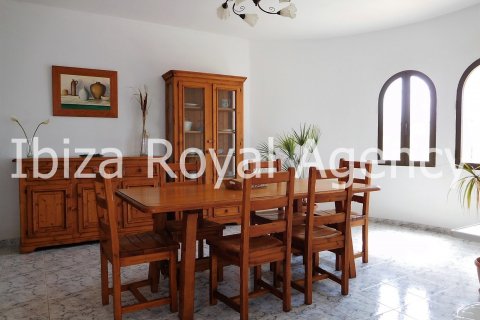 Huvila vuokrattavana San Antonio De Portmany, Ibiza, Espanja, 4 makuuhuonetta, 230 m2 No. 30878 - kuva 4