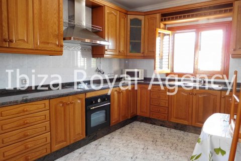 Huvila vuokrattavana San Antonio De Portmany, Ibiza, Espanja, 4 makuuhuonetta, 230 m2 No. 30878 - kuva 8