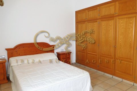 Huvila vuokrattavana Santa Gertrudis De Fruitera, Ibiza, Espanja, 5 makuuhuonetta, 400 m2 No. 30888 - kuva 13