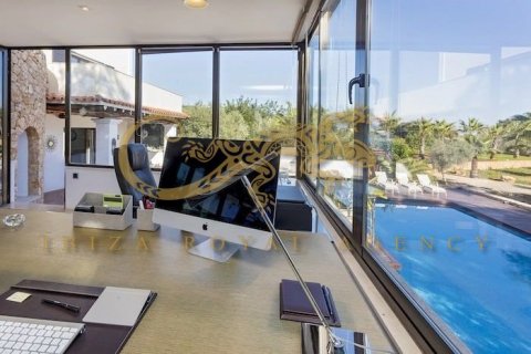 Huvila myytävänä Santa Eulalia Del Rio, Ibiza, Espanja, 11 makuuhuonetta, 710 m2 No. 30811 - kuva 20