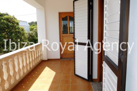 Huvila vuokrattavana San Antonio De Portmany, Ibiza, Espanja, 4 makuuhuonetta, 230 m2 No. 30878 - kuva 9