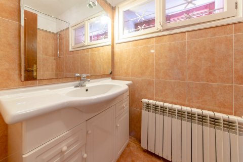 Finca myytävänä Deia, Mallorca, Espanja, 4 makuuhuonetta, 214 m2 No. 32219 - kuva 19