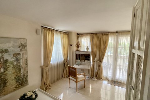 Huoneisto vuokrattavana Illetes (Ses), Mallorca, Espanja, 3 makuuhuonetta, 180 m2 No. 33179 - kuva 8