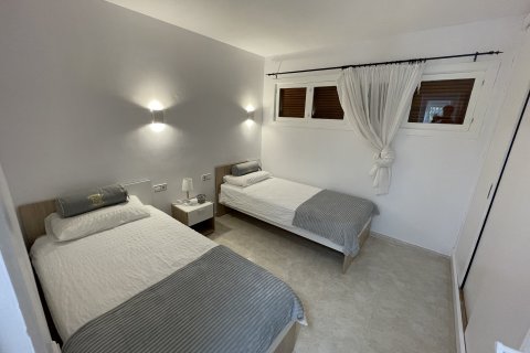 Huoneisto myytävänä Cala Vinyes, Mallorca, Espanja, 4 makuuhuonetta, 110 m2 No. 33353 - kuva 5