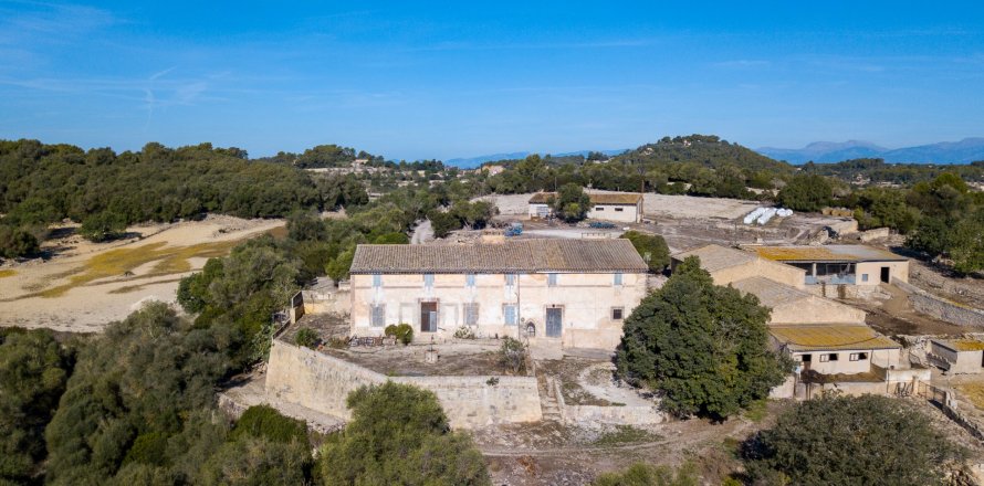 Finca Montuiri, Mallorca, Espanja 8 makuuhuonetta, 1630 m2 No. 32614