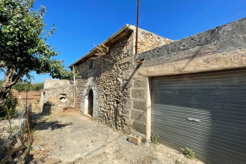 Finca myytävänä Pollenca, Mallorca, Espanja, 3 makuuhuonetta, 199 m2 No. 33640 - kuva 2