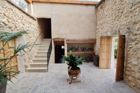 Huvila myytävänä Manacor, Mallorca, Espanja, 5 makuuhuonetta, 456 m2 No. 32342 - kuva 22