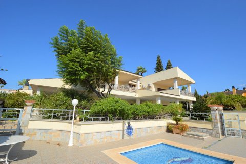 Huvila myytävänä La Zenia, Alicante, Espanja, 7 makuuhuonetta, 694 m2 No. 35309 - kuva 3