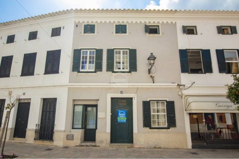 Kaupunkipientalo myytävänä Es Mercadal, Menorca, Espanja, 4 makuuhuonetta, 191 m2 No. 24110 - kuva 2