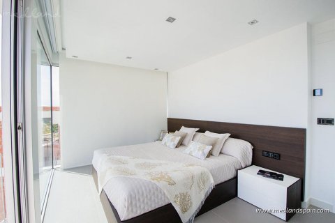 Huvila myytävänä Finestrat, Alicante, Espanja, 5 makuuhuonetta, 370 m2 No. 36876 - kuva 11