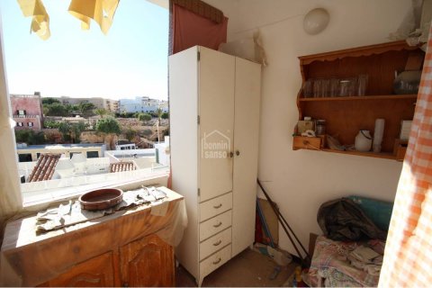 Kaupunkipientalo myytävänä Ciutadella De Menorca, Menorca, Espanja, 4 makuuhuonetta, 168 m2 No. 24126 - kuva 10