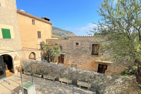 Finca vuokrattavana Pollenca, Mallorca, Espanja, 9 makuuhuonetta, 680 m2 No. 37007 - kuva 10