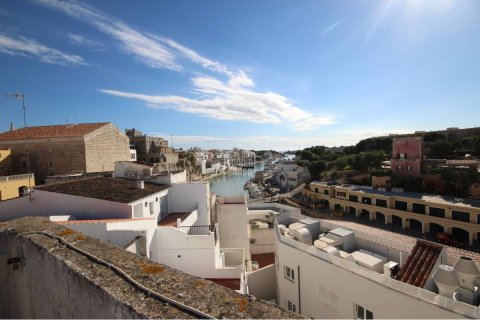 Kaupunkipientalo myytävänä Ciutadella De Menorca, Menorca, Espanja, 4 makuuhuonetta, 168 m2 No. 24126 - kuva 13