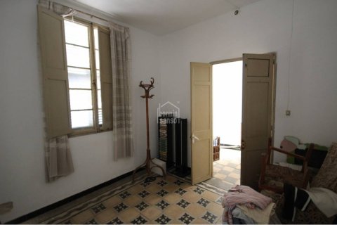 Kaupunkipientalo myytävänä Ciutadella De Menorca, Menorca, Espanja, 4 makuuhuonetta, 168 m2 No. 24126 - kuva 5