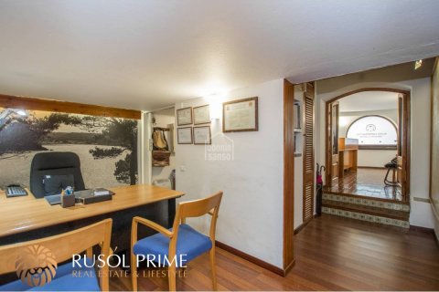 Huoneisto myytävänä Mahon, Menorca, Espanja, 10 makuuhuonetta, 978 m2 No. 11127 - kuva 4