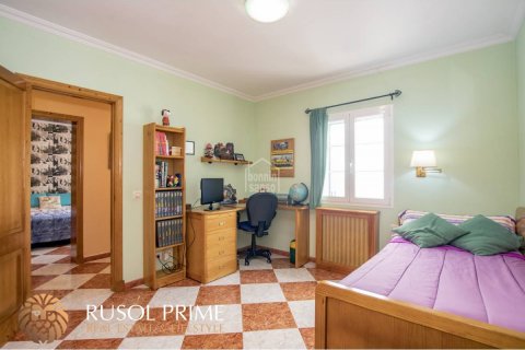 Kaupunkipientalo myytävänä Es Castell, Menorca, Espanja, 4 makuuhuonetta, 177 m2 No. 39735 - kuva 15