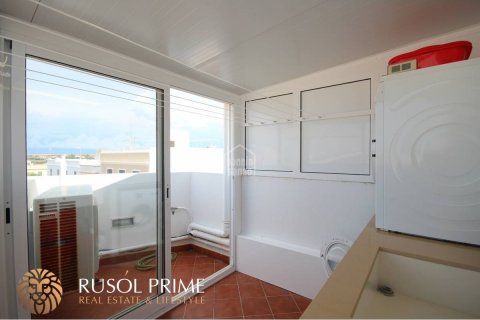 Kaupunkipientalo myytävänä Ciutadella De Menorca, Menorca, Espanja, 3 makuuhuonetta, 144 m2 No. 39081 - kuva 3