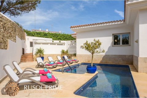 Huvila myytävänä Es Castell, Menorca, Espanja, 5 makuuhuonetta, 367 m2 No. 39307 - kuva 11