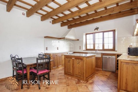 Huvila myytävänä Es Castell, Menorca, Espanja, 5 makuuhuonetta, 403 m2 No. 39083 - kuva 7