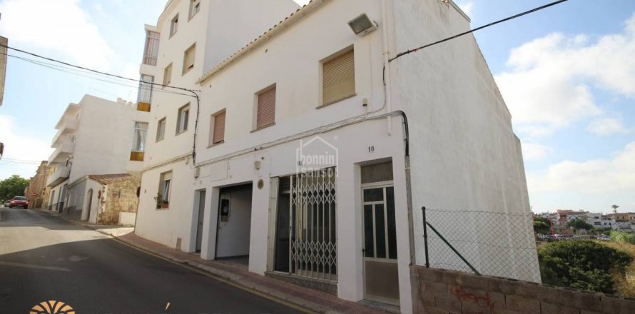 Autotallit Mahon, Menorca, Espanja 4 makuuhuonetta, 402 m2 No. 38253