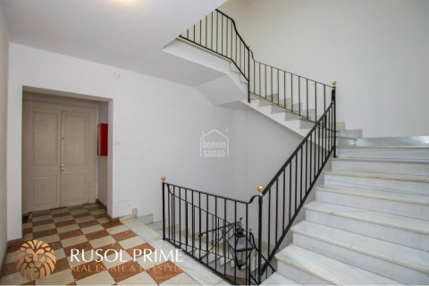 Huoneisto myytävänä Mahon, Menorca, Espanja, 10 makuuhuonetta, 978 m2 No. 11127 - kuva 11