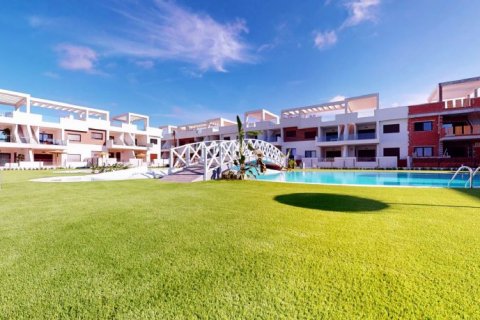 Kaupunkipientalo myytävänä Torrevieja, Alicante, Espanja, 2 makuuhuonetta, 131 m2 No. 42369 - kuva 4