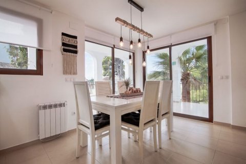 Huvila myytävänä Benissa, Alicante, Espanja, 4 makuuhuonetta, 180 m2 No. 43841 - kuva 5