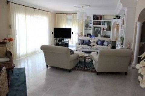 Huvila myytävänä El Campello, Alicante, Espanja, 4 makuuhuonetta, 400 m2 No. 44094 - kuva 5