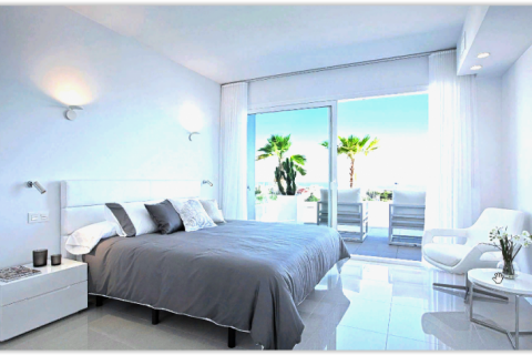 Kaupunkipientalo myytävänä Guardamar del Segura, Alicante, Espanja, 3 makuuhuonetta, 105 m2 No. 42688 - kuva 6