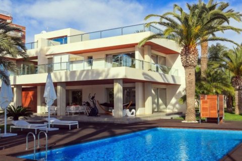 Huvila myytävänä Torrevieja, Alicante, Espanja, 6 makuuhuonetta, 910 m2 No. 41598 - kuva 3