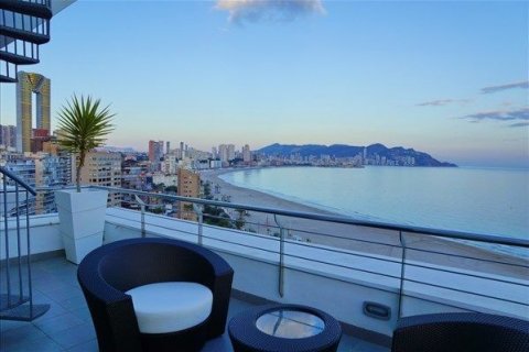 Kaupunkipientalo myytävänä Benidorm, Alicante, Espanja, 3 makuuhuonetta, 400 m2 No. 46019 - kuva 2