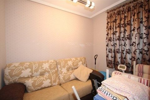 Huoneisto myytävänä Torrevieja, Alicante, Espanja, 3 makuuhuonetta, 90 m2 No. 45995 - kuva 3