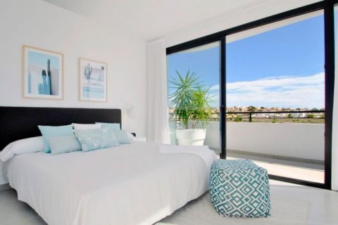 Huvila myytävänä Guardamar del Segura, Alicante, Espanja, 4 makuuhuonetta, 350 m2 No. 42680 - kuva 6