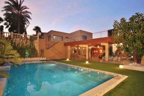 Huvila myytävänä El Campello, Alicante, Espanja, 7 makuuhuonetta, 850 m2 No. 44019 - kuva 8