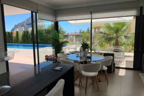 Huvila myytävänä Calpe, Alicante, Espanja, 4 makuuhuonetta, 280 m2 No. 43840 - kuva 10