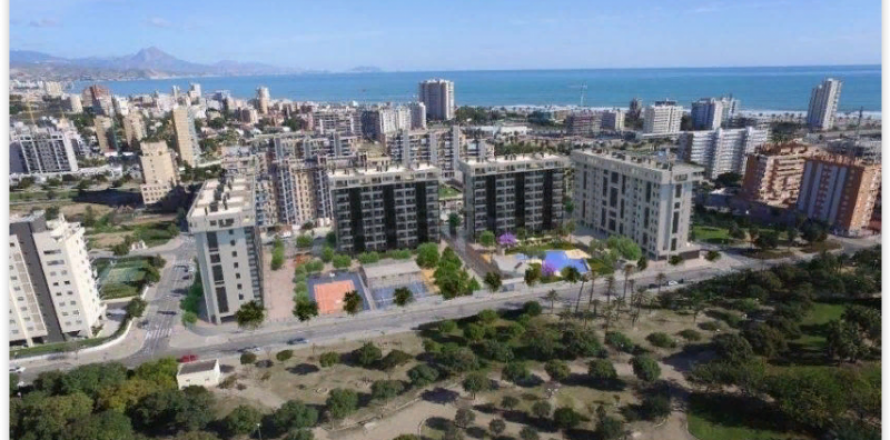 Kattohuoneisto Alicante, Espanja 4 makuuhuonetta, 152 m2 No. 44822