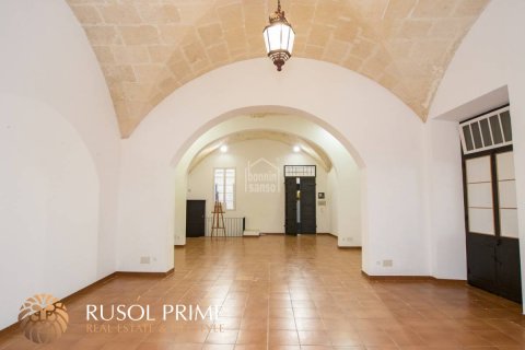 Liikekiinteistö myytävänä Ciutadella De Menorca, Menorca, Espanja , 244 m2 No. 47124 - kuva 2