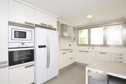 Kaupunkipientalo myytävänä Alicante, Espanja, 3 makuuhuonetta, 335 m2 No. 44784 - kuva 7