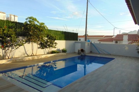 Huvila myytävänä Calpe, Alicante, Espanja, 4 makuuhuonetta, 200 m2 No. 44912 - kuva 3