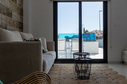 Huvila myytävänä Rojales, Alicante, Espanja, 3 makuuhuonetta, 138 m2 No. 42000 - kuva 8