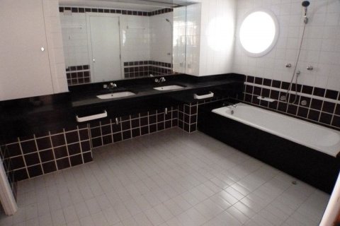 Huvila myytävänä Lloret de Mar, Girona, Espanja, 3 makuuhuonetta, 530 m2 No. 45714 - kuva 9