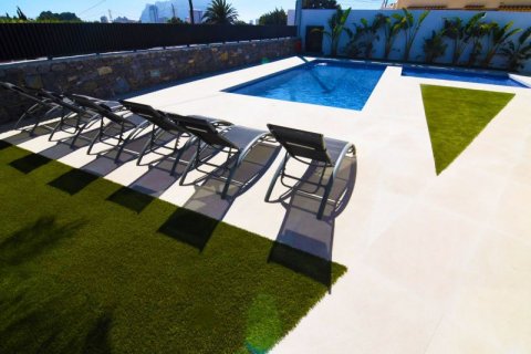 Huvila myytävänä Calpe, Alicante, Espanja, 6 makuuhuonetta, 280 m2 No. 42907 - kuva 3